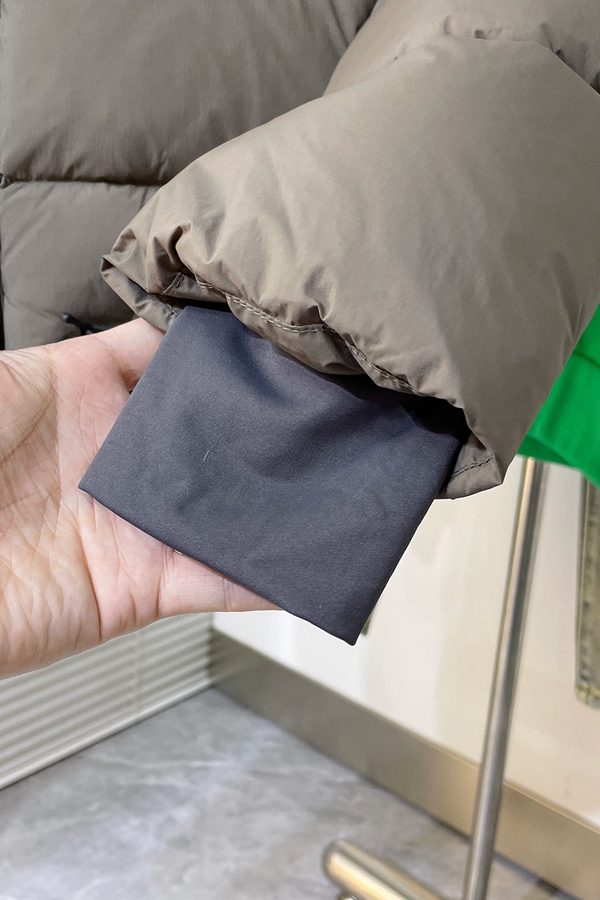 ハイクオリティダウンジャケット全体デザイン